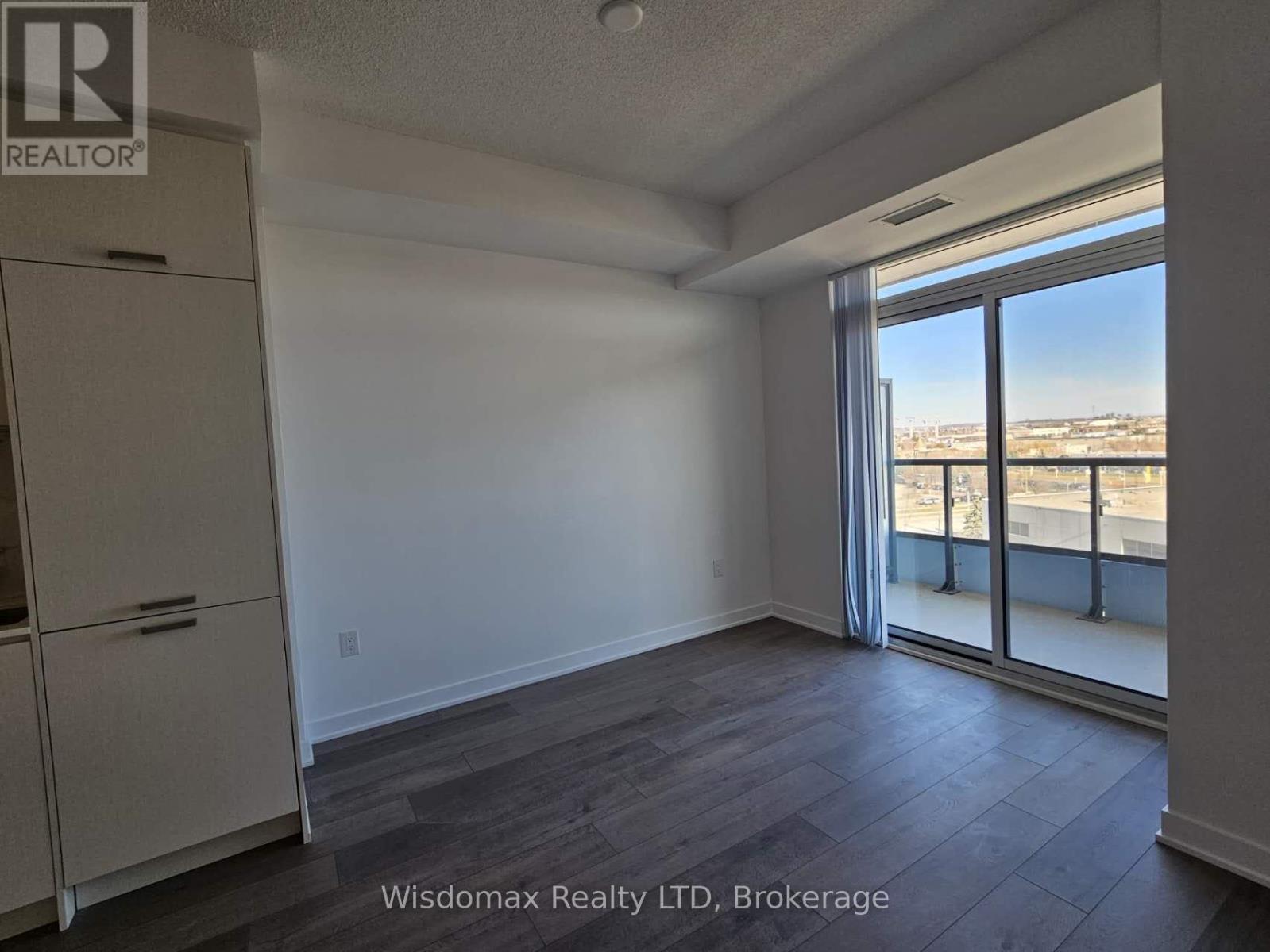 717 - 60 Honeycrisp Crescent, Vaughan (Vaughan Corporate Centre), ON - Indoor Photo Showing Other Room