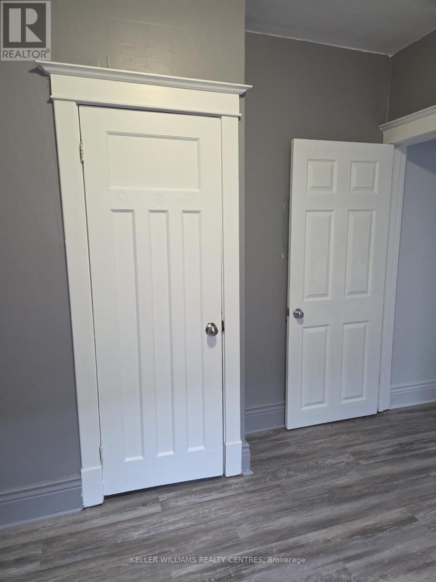 5 - 991 Main Street E, Hamilton, ON - Indoor Photo Showing Other Room