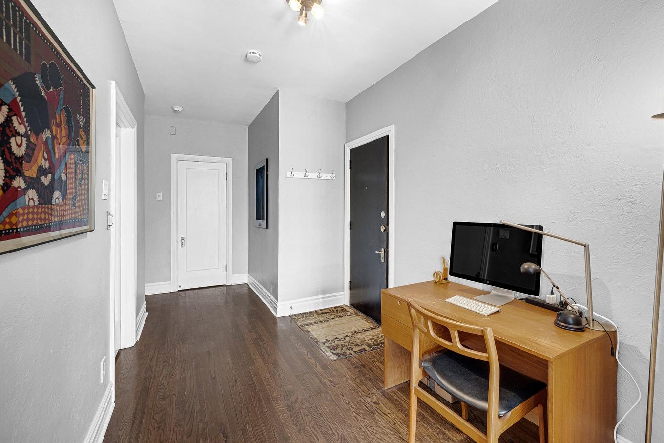 Hall - 1-4645 Boul. Grand, Montréal (Côte-Des-Neiges/Notre-Dame-De-Grâce), QC - Indoor Photo Showing Office