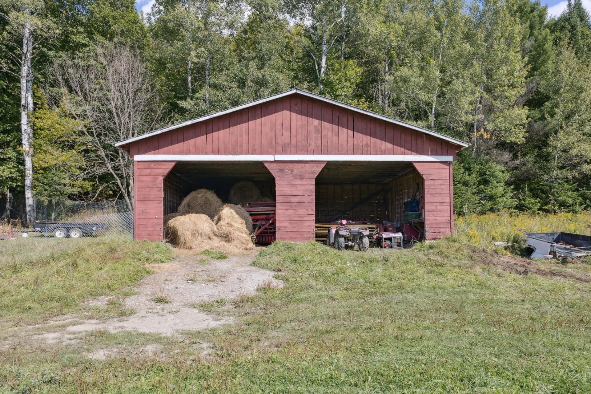 Barn - 30Z Ch. Des Cavernes, Cantley, QC