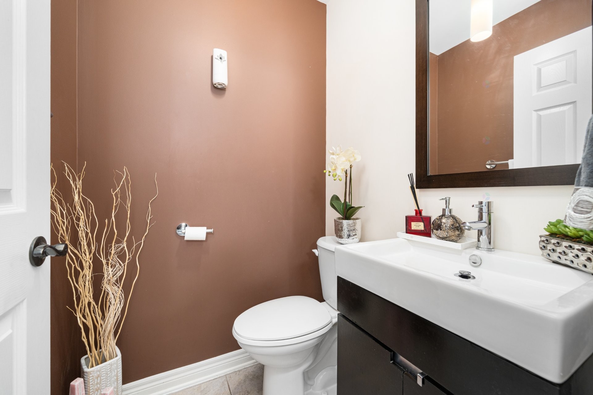 Powder room - 10Z Crois. Mirabel, Dollard-Des-Ormeaux, QC - Indoor Photo Showing Bathroom