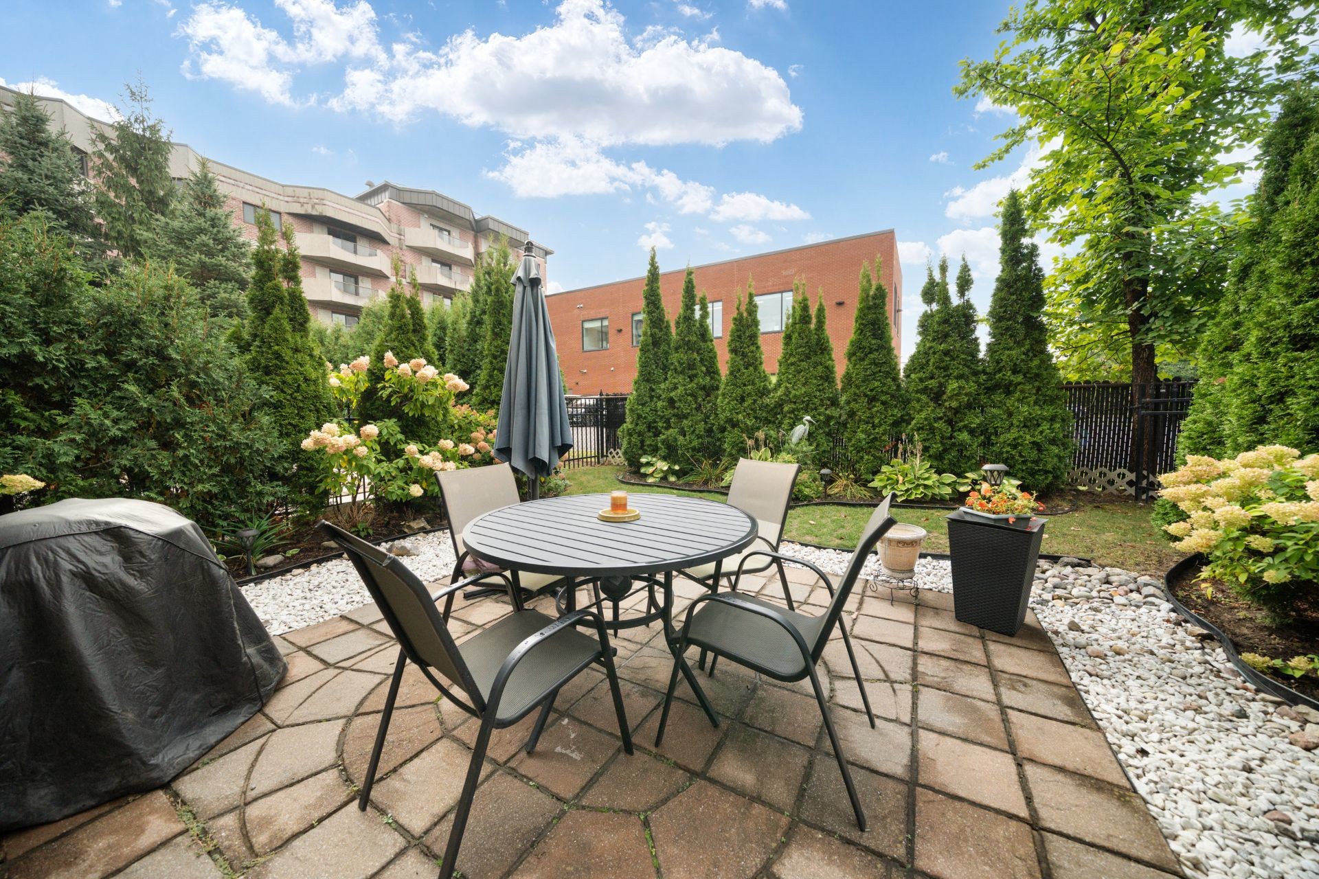 Patio - 10Z Crois. Mirabel, Dollard-Des-Ormeaux, QC - Outdoor With Deck Patio Veranda