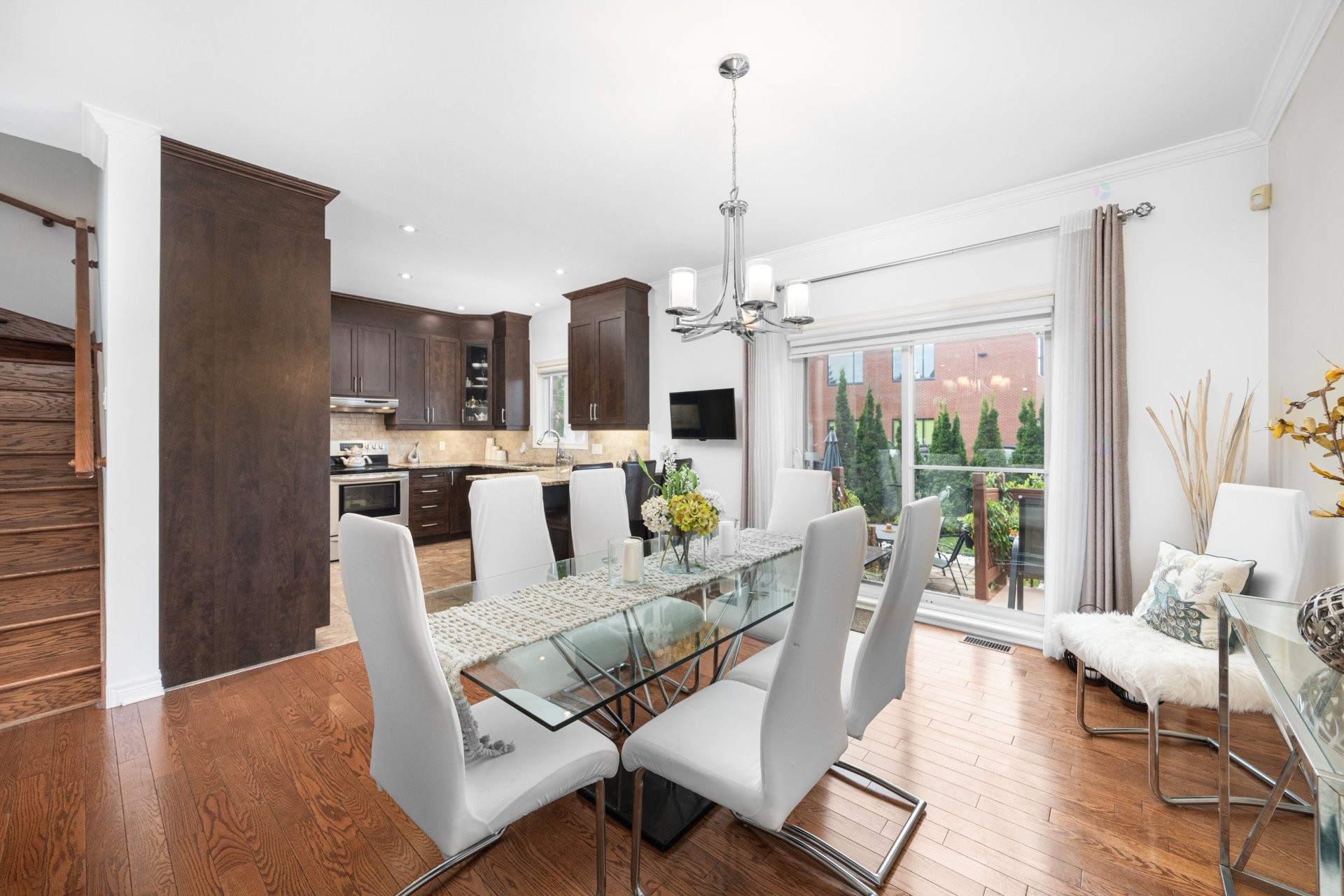 Dining Room - 10Z Crois. Mirabel, Dollard-Des-Ormeaux, QC - Indoor Photo Showing Dining Room