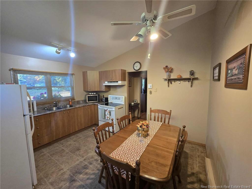 1205 Centennial St, Bathurst, NB