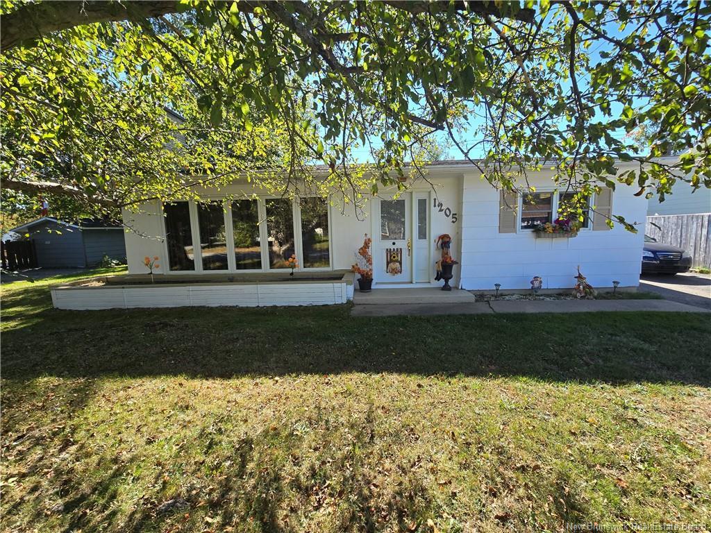 1205 Centennial St, Bathurst, NB