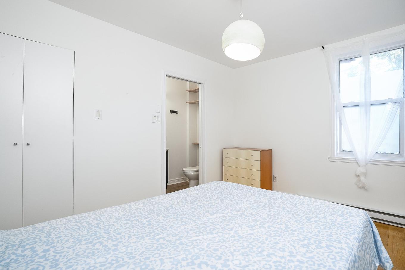 Chambre à coucher principale - 926 Rue Roy E., Montréal (Le Plateau-Mont-Royal), QC - Indoor Photo Showing Bedroom