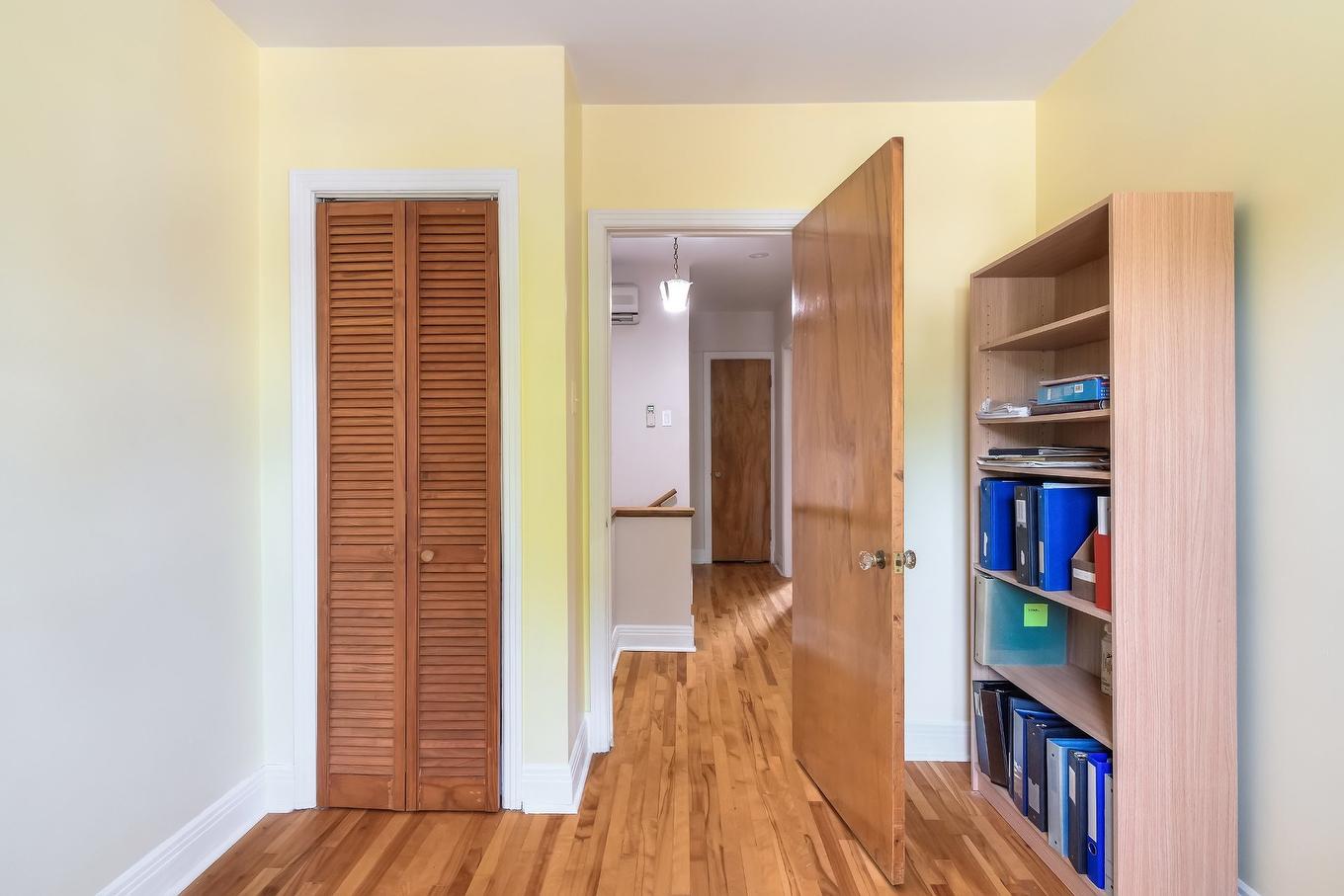 Chambre à coucher - 4610 Av. Doherty, Montréal (Côte-Des-Neiges/Notre-Dame-De-Grâce), QC - Indoor Photo Showing Other Room