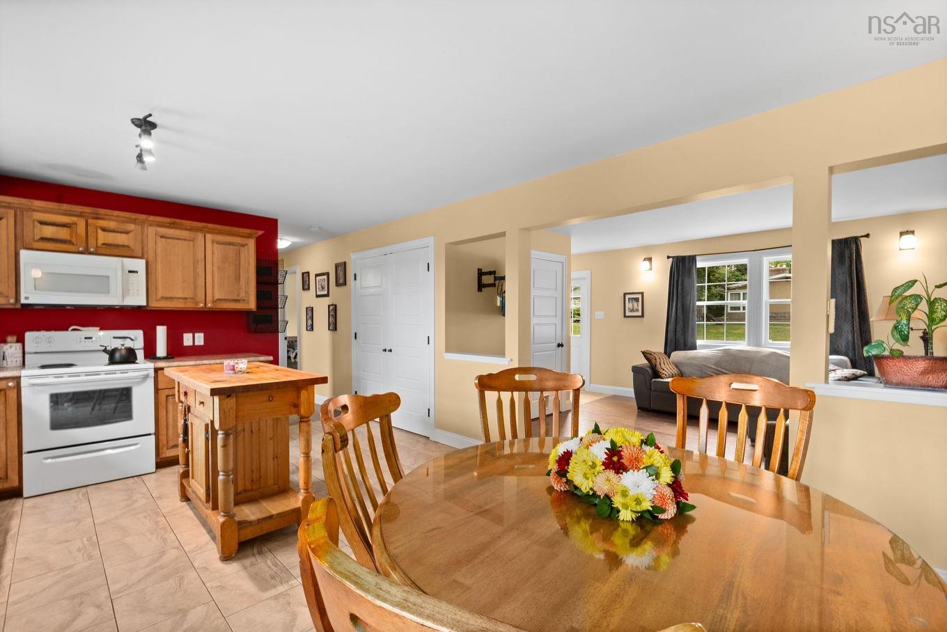 28 Forest Hill Road, Bridgewater, NS