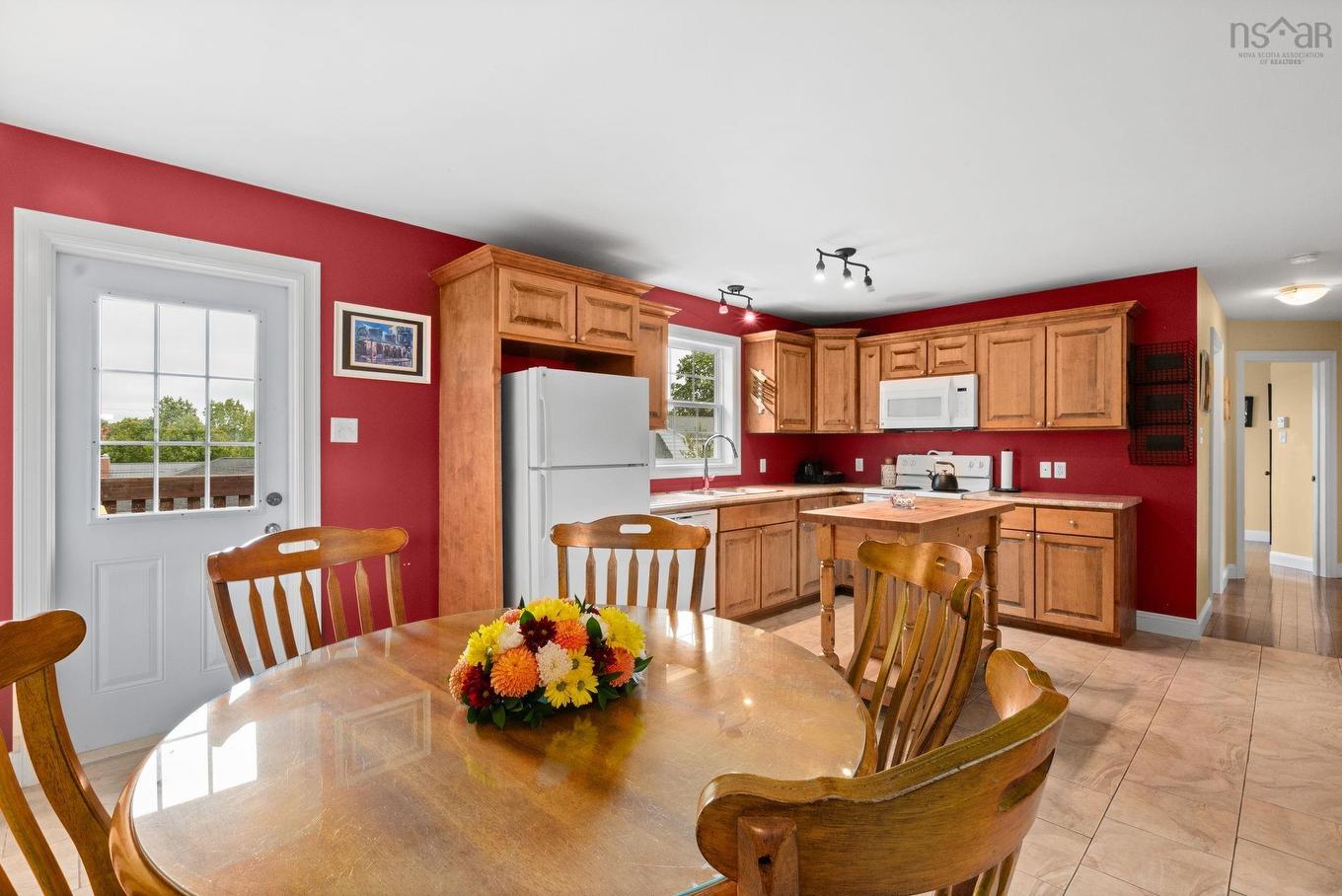 28 Forest Hill Road, Bridgewater, NS