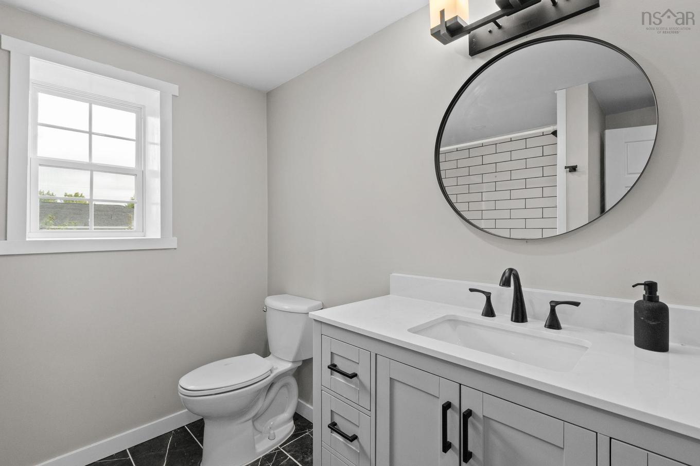 28 Forest Hill Road, Bridgewater, NS