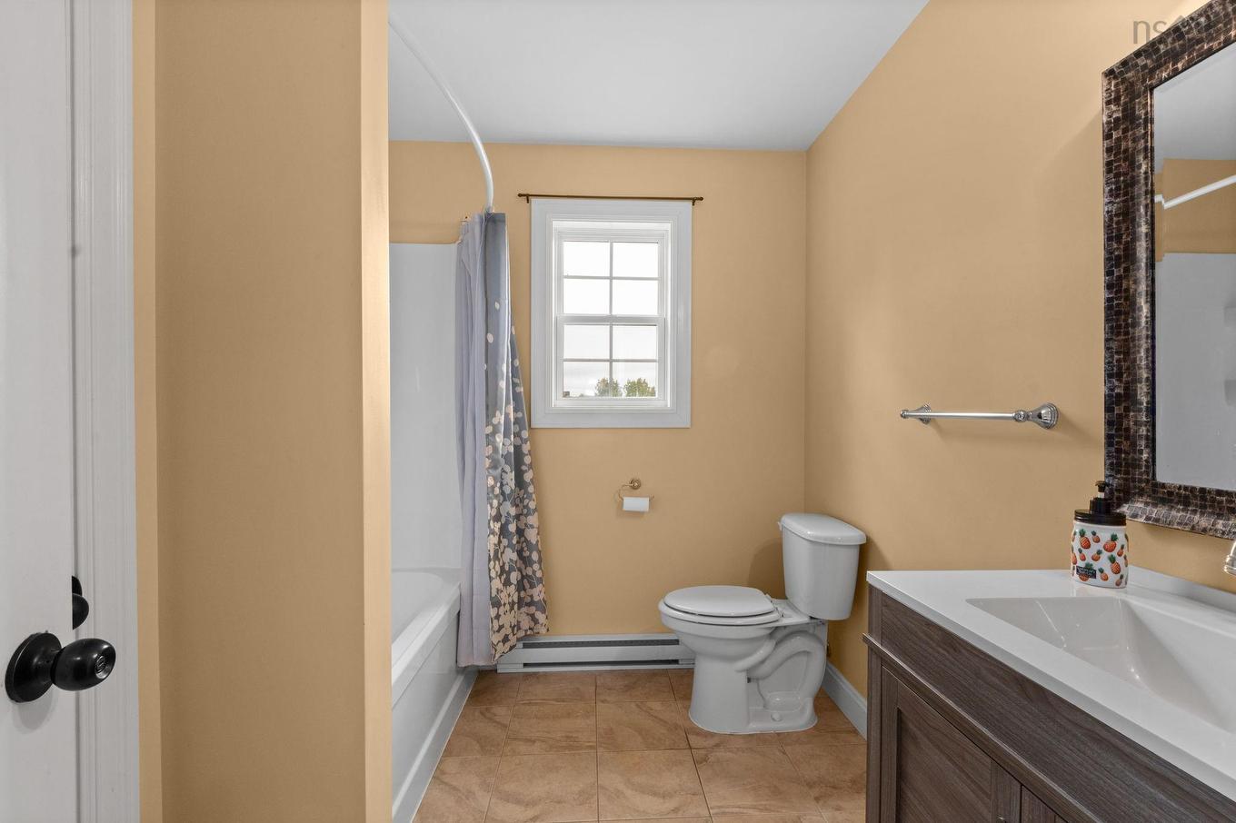 28 Forest Hill Road, Bridgewater, NS