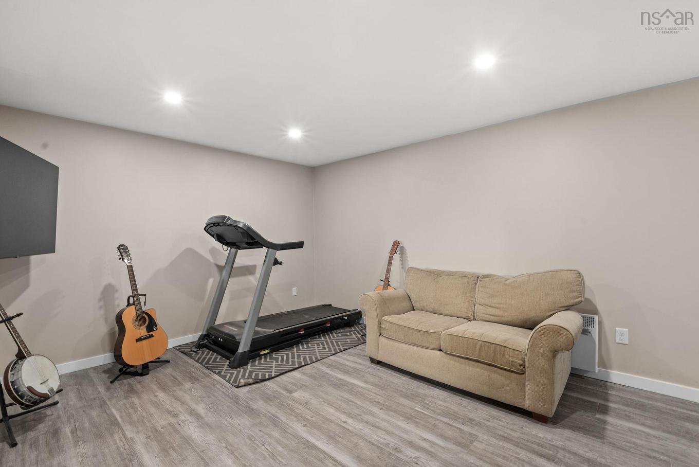 28 Forest Hill Road, Bridgewater, NS