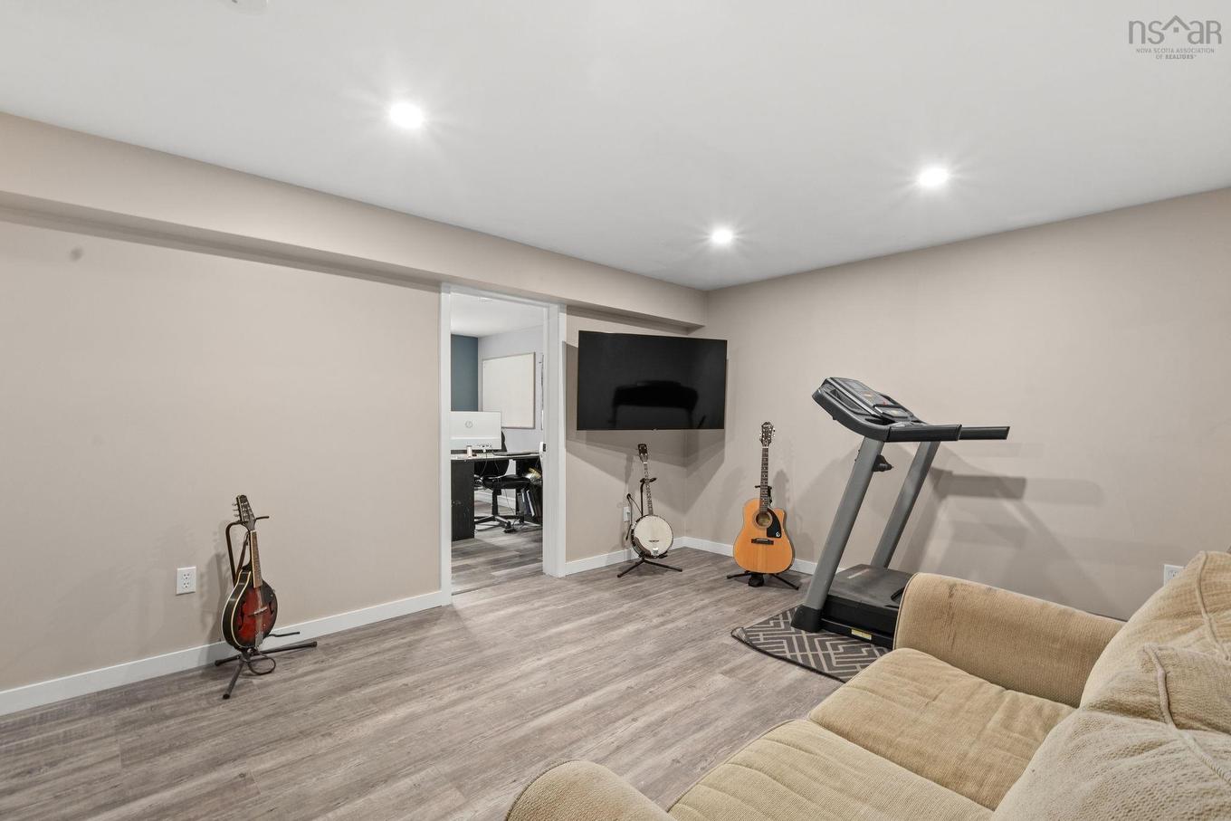 28 Forest Hill Road, Bridgewater, NS