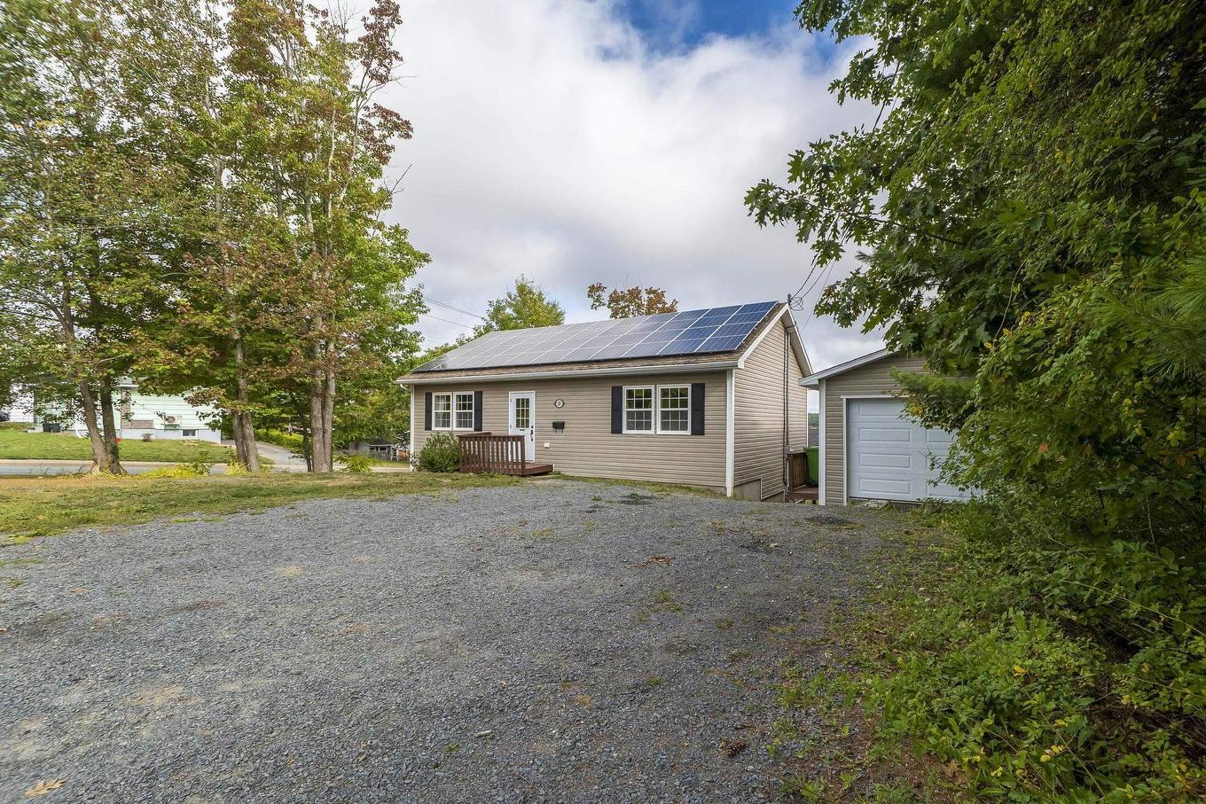 28 Forest Hill Road, Bridgewater, NS
