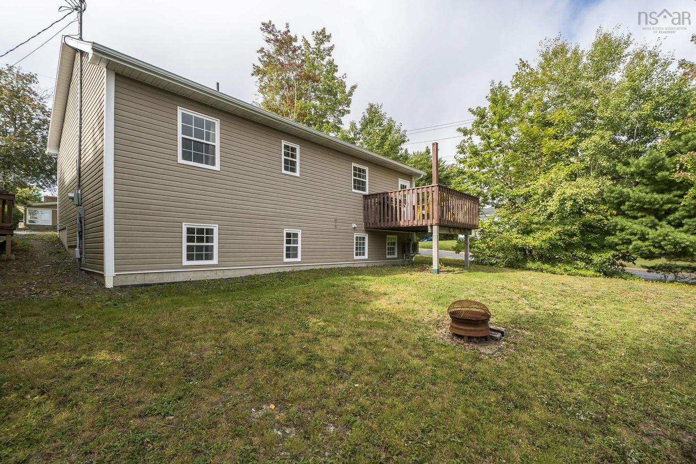 28 Forest Hill Road, Bridgewater, NS