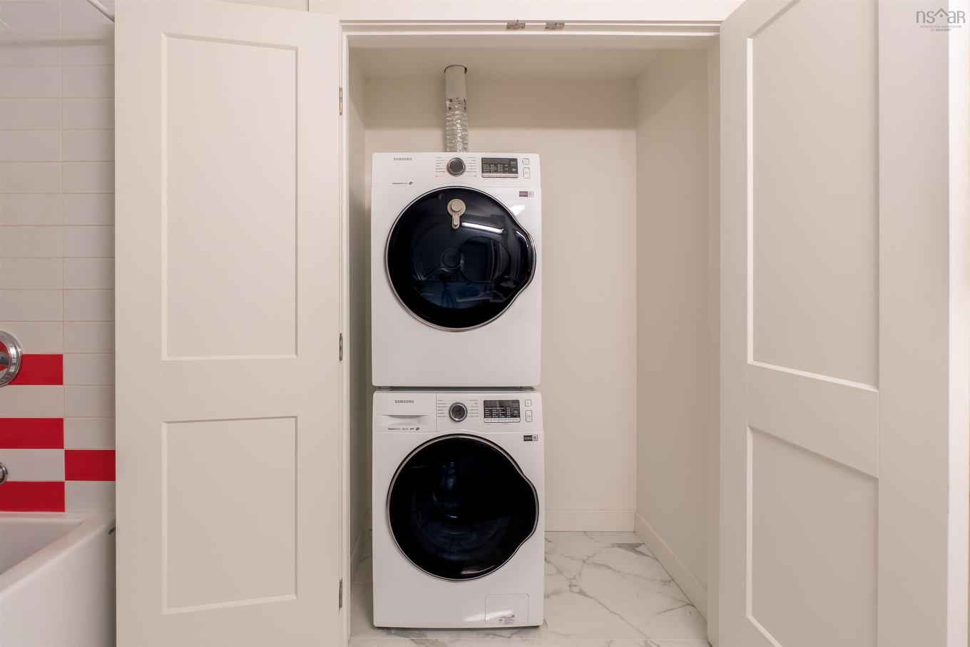 404 5684 West Street, Halifax, NS