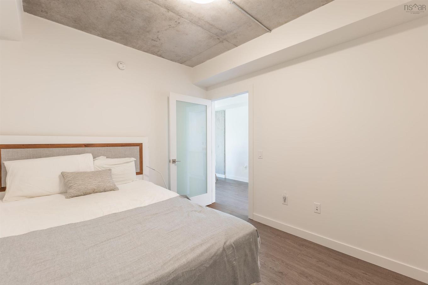 404 5684 West Street, Halifax, NS