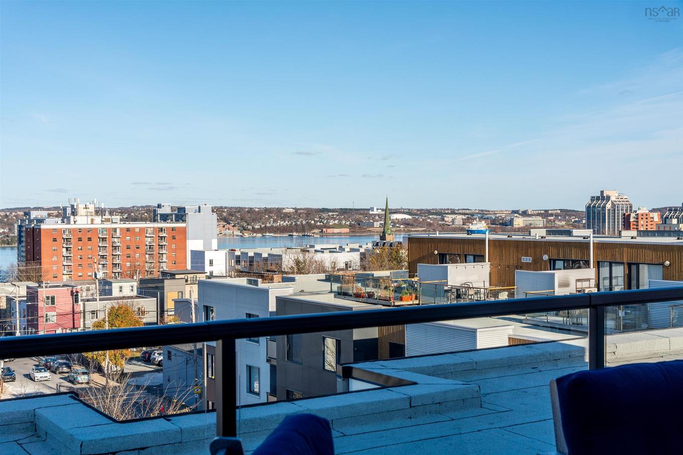 404 5684 West Street, Halifax, NS