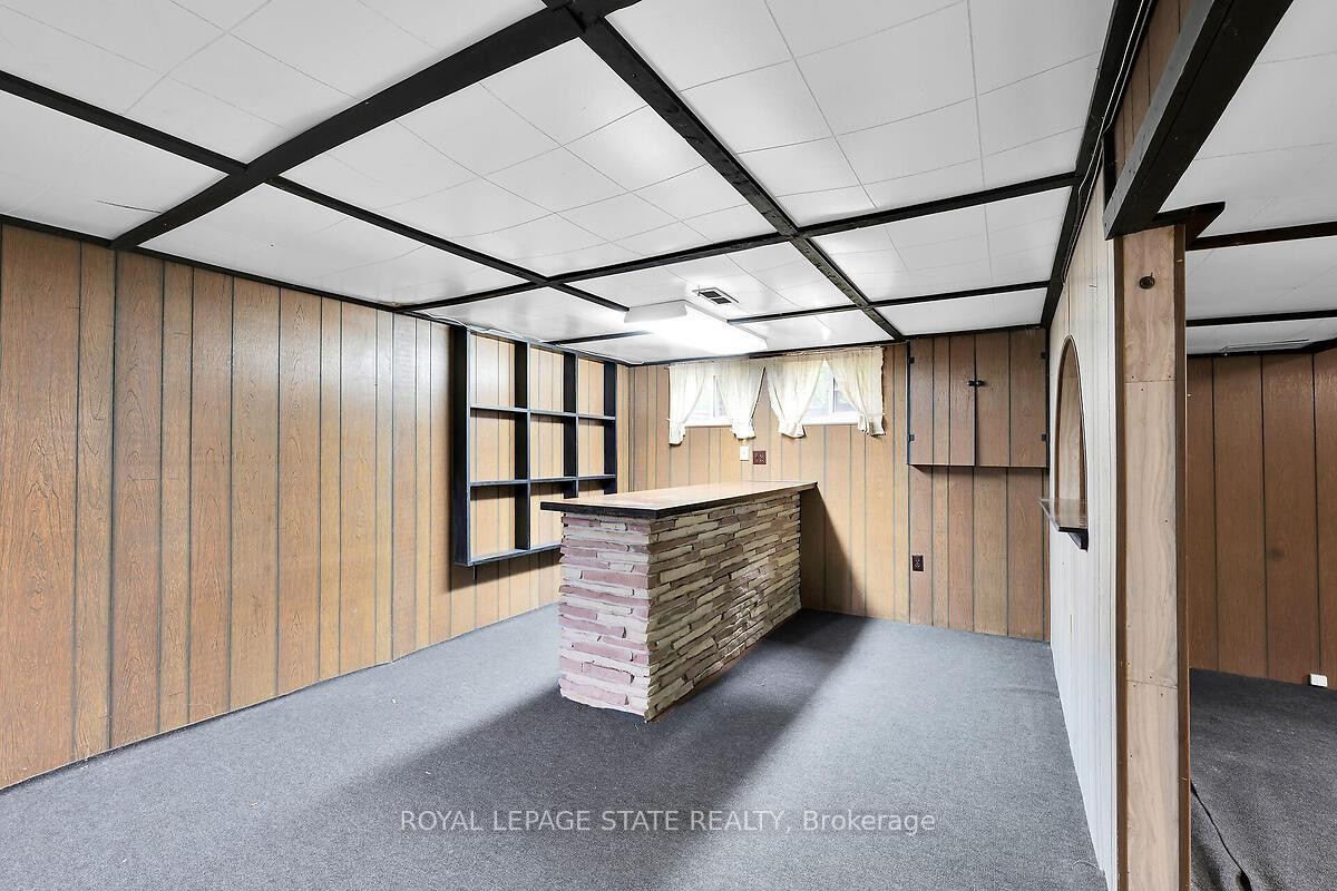 220 Winona Road, Hamilton, ON - With Exterior