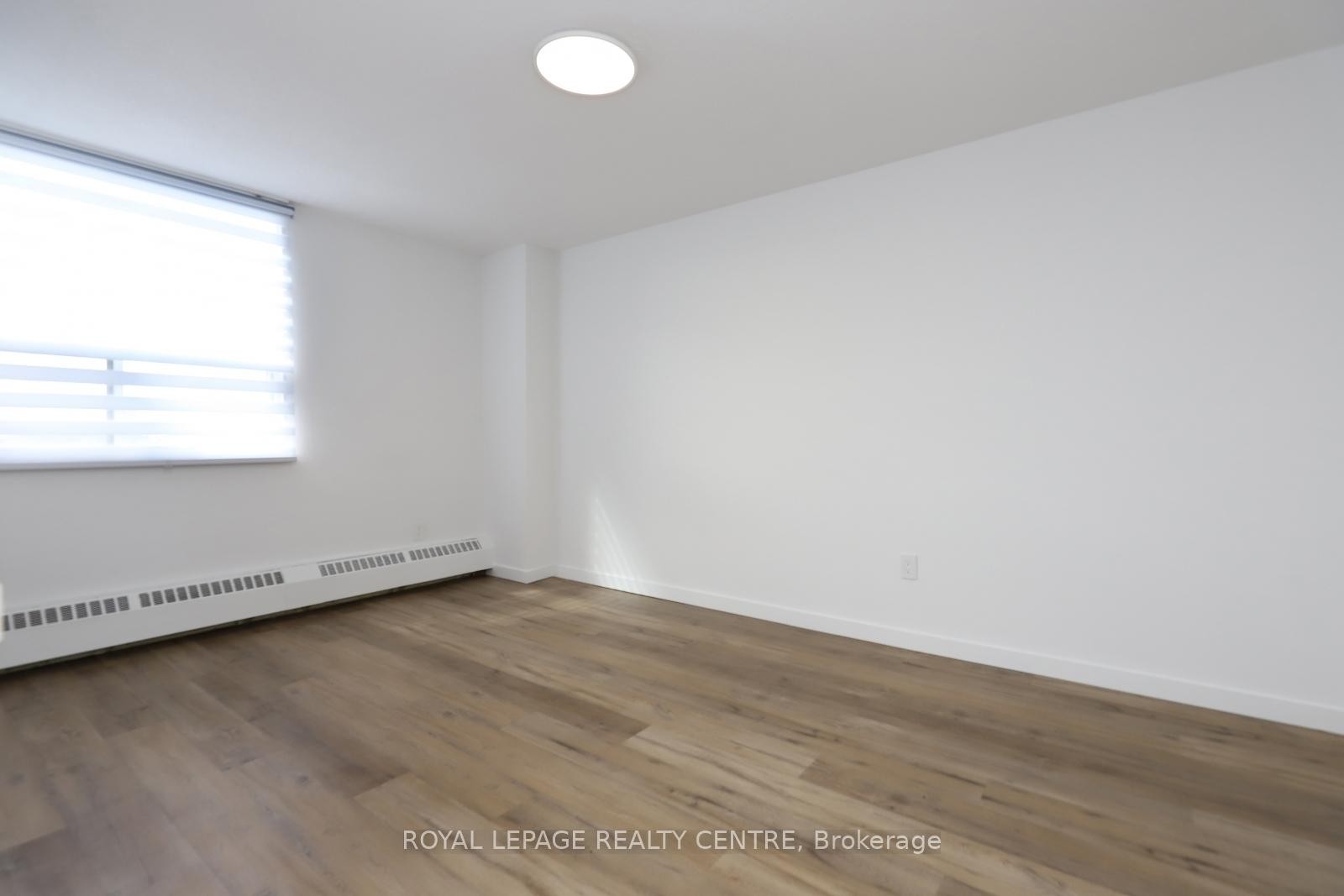 605-551 The West Mall N/A, Toronto, ON - Indoor Photo Showing Other Room