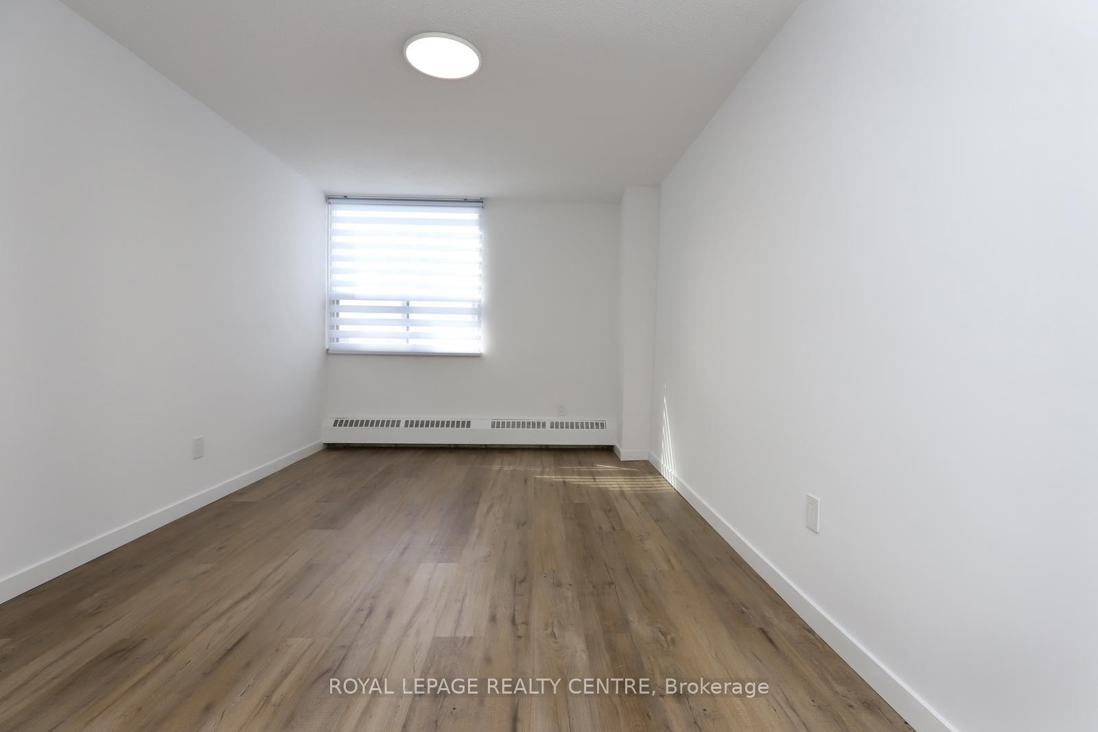 605-551 The West Mall N/A, Toronto, ON - Indoor Photo Showing Other Room