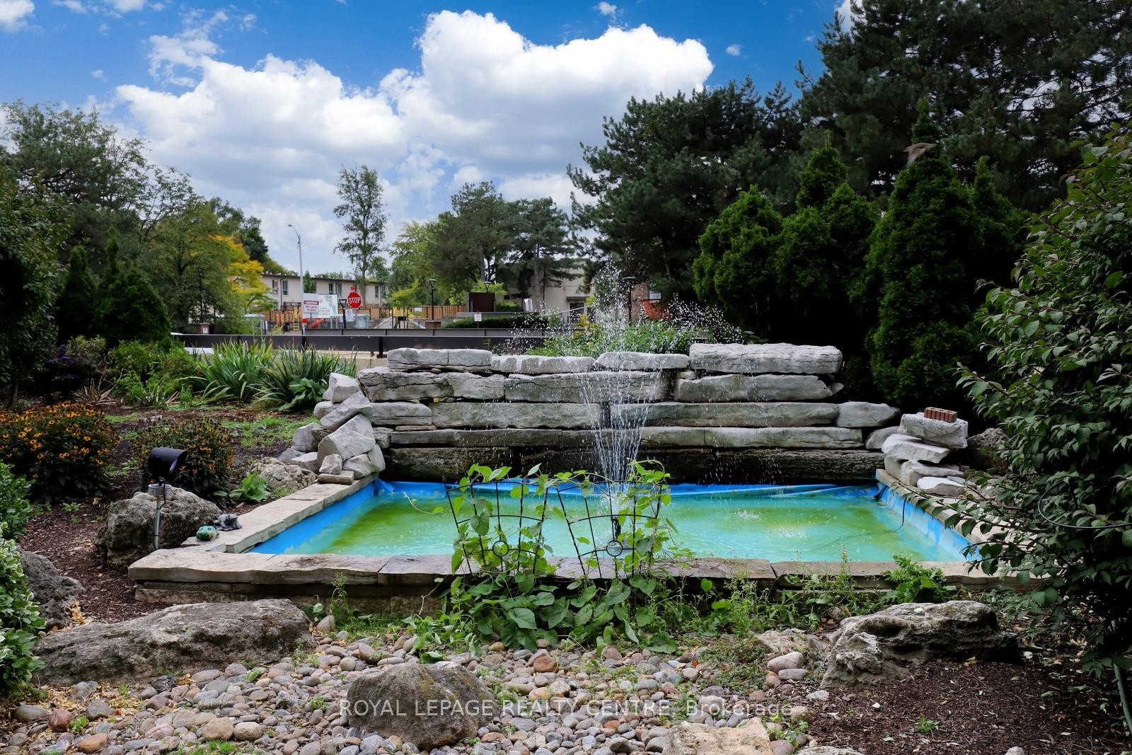 605-551 The West Mall N/A, Toronto, ON - Outdoor With In Ground Pool