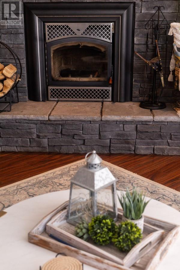 27 Wagg Place, Pasadena, NL - Indoor Photo Showing Living Room