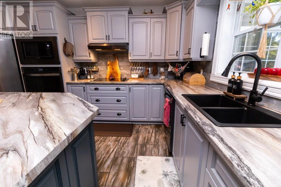 27 Wagg Place, Pasadena, NL - Indoor Photo Showing Kitchen With Double Sink