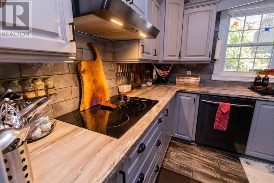 27 Wagg Place, Pasadena, NL - Indoor Photo Showing Kitchen