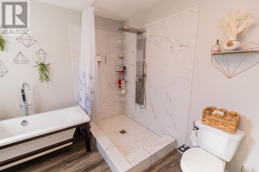 27 Wagg Place, Pasadena, NL - Indoor Photo Showing Bathroom