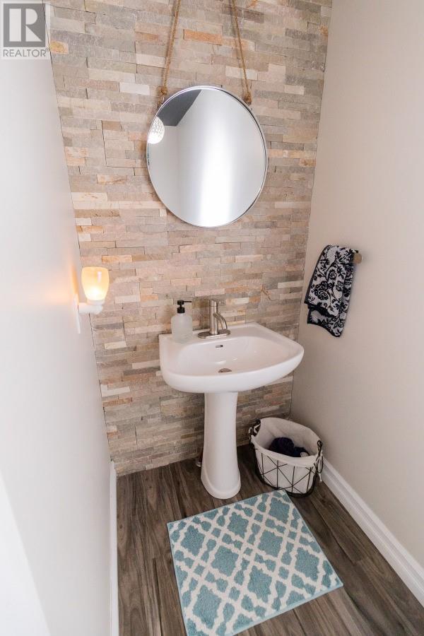 27 Wagg Place, Pasadena, NL - Indoor Photo Showing Bathroom