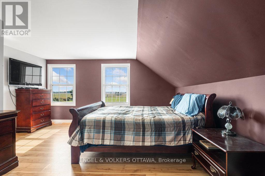 12420 Ormond Road, North Dundas, ON