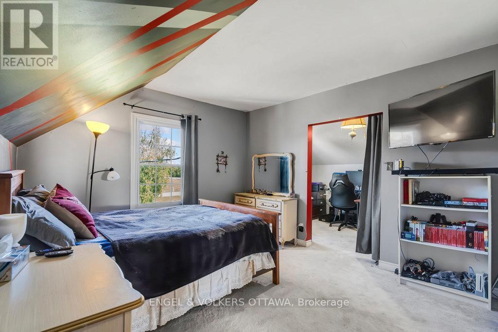 12420 Ormond Road, North Dundas, ON