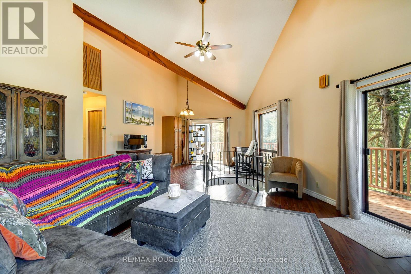 198 - 68 Robins Road, Alnwick/Haldimand, ON - Indoor Photo Showing Living Room