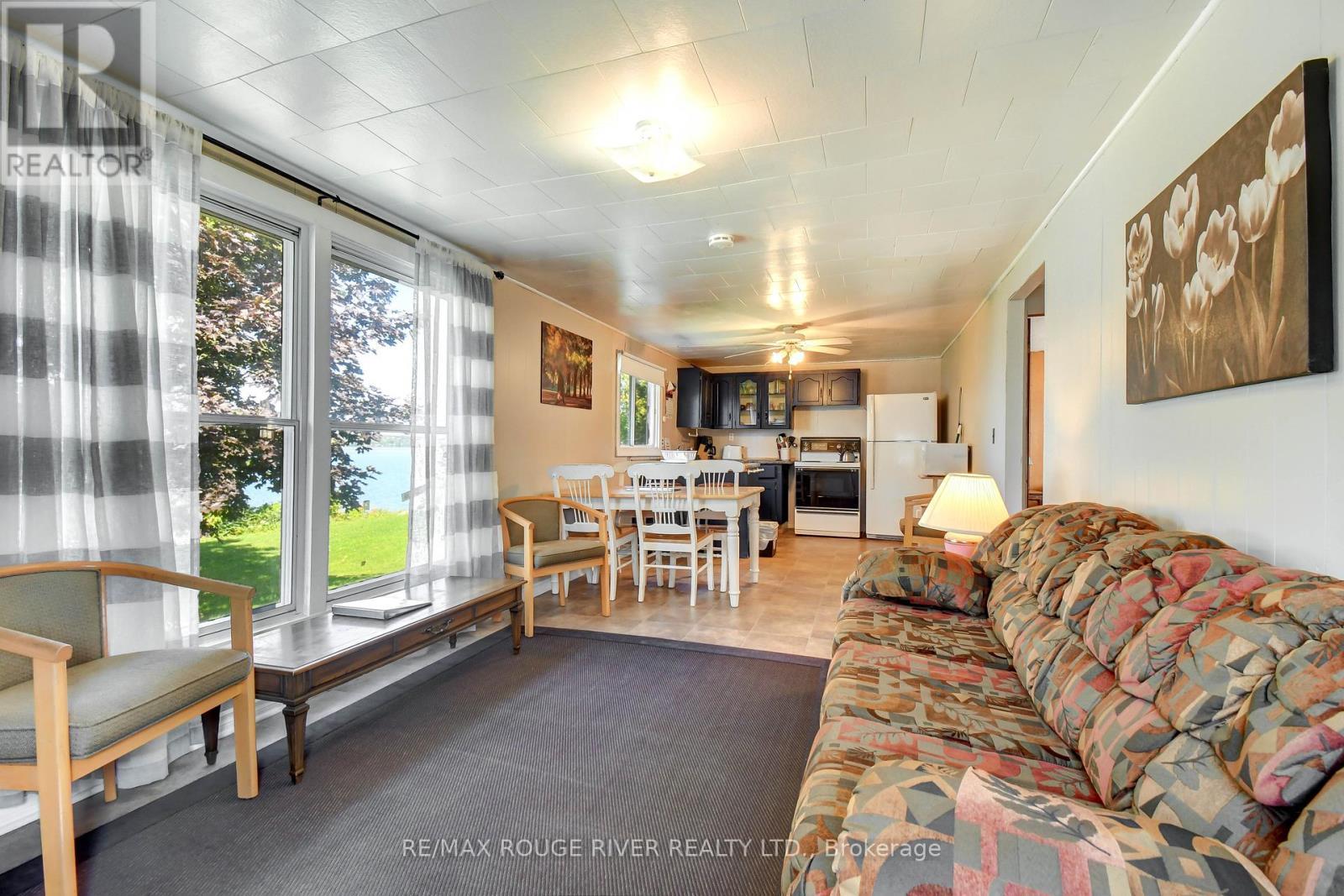 198 - 68 Robins Road, Alnwick/Haldimand, ON - Indoor Photo Showing Living Room