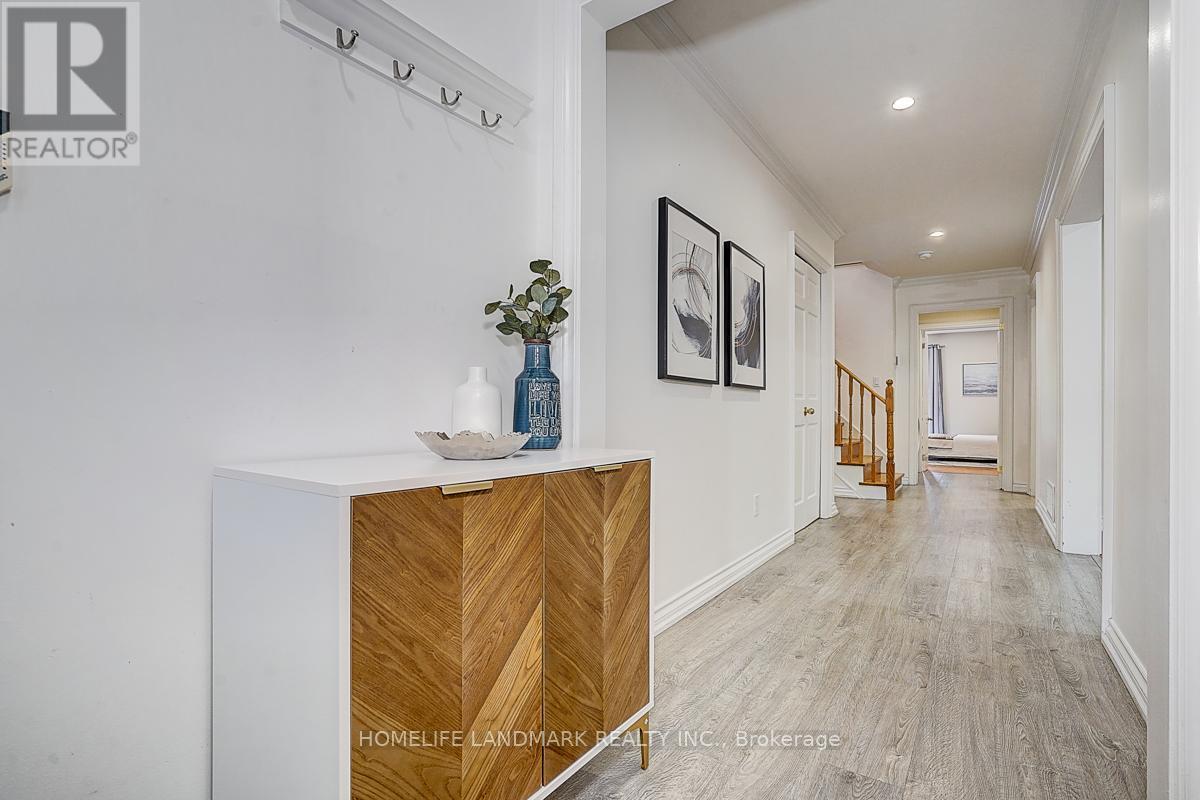 89 Whitehorn Crescent, Toronto, ON - Indoor Photo Showing Other Room