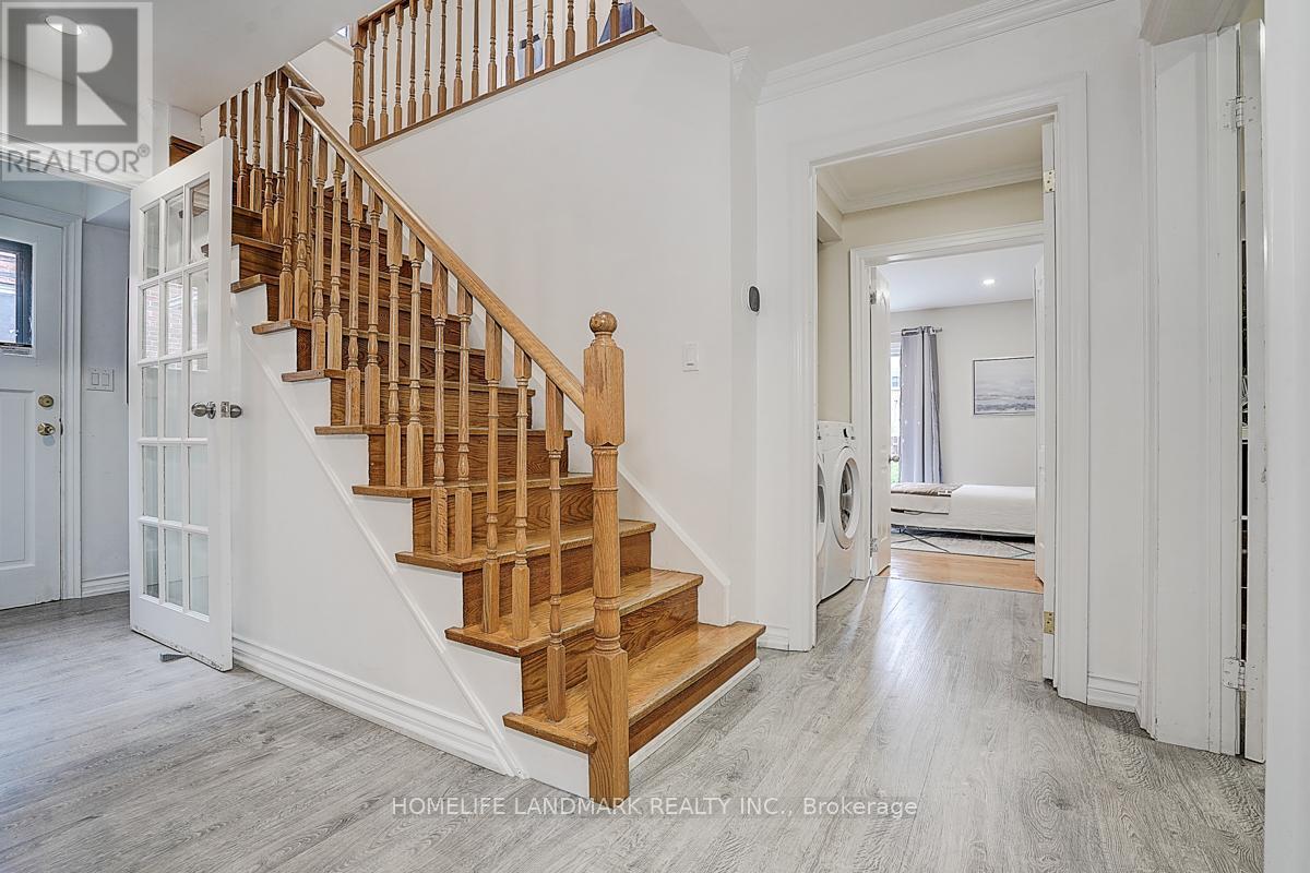 89 Whitehorn Crescent, Toronto, ON - Indoor Photo Showing Other Room