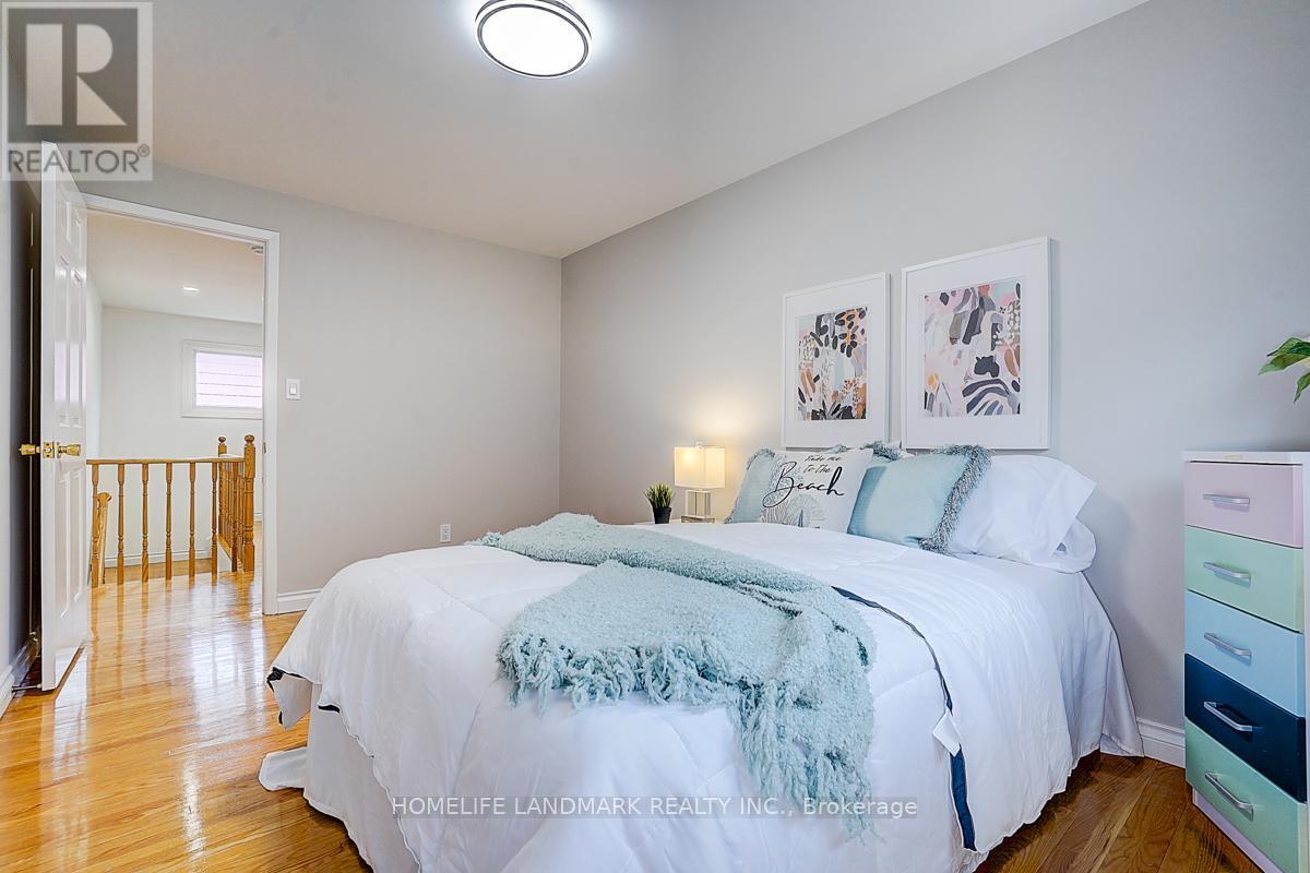 89 Whitehorn Crescent, Toronto, ON - Indoor Photo Showing Bedroom