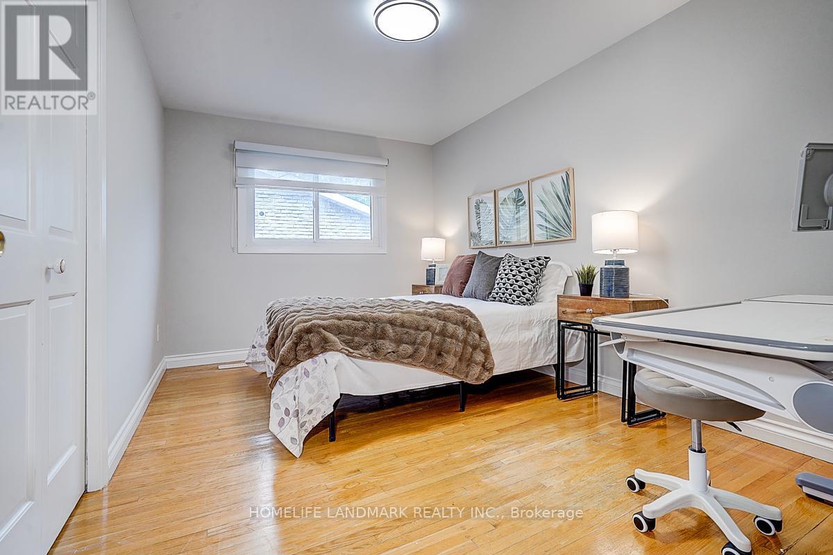 89 Whitehorn Crescent, Toronto, ON - Indoor Photo Showing Bedroom