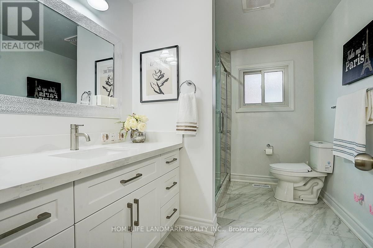 89 Whitehorn Crescent, Toronto, ON - Indoor Photo Showing Bathroom