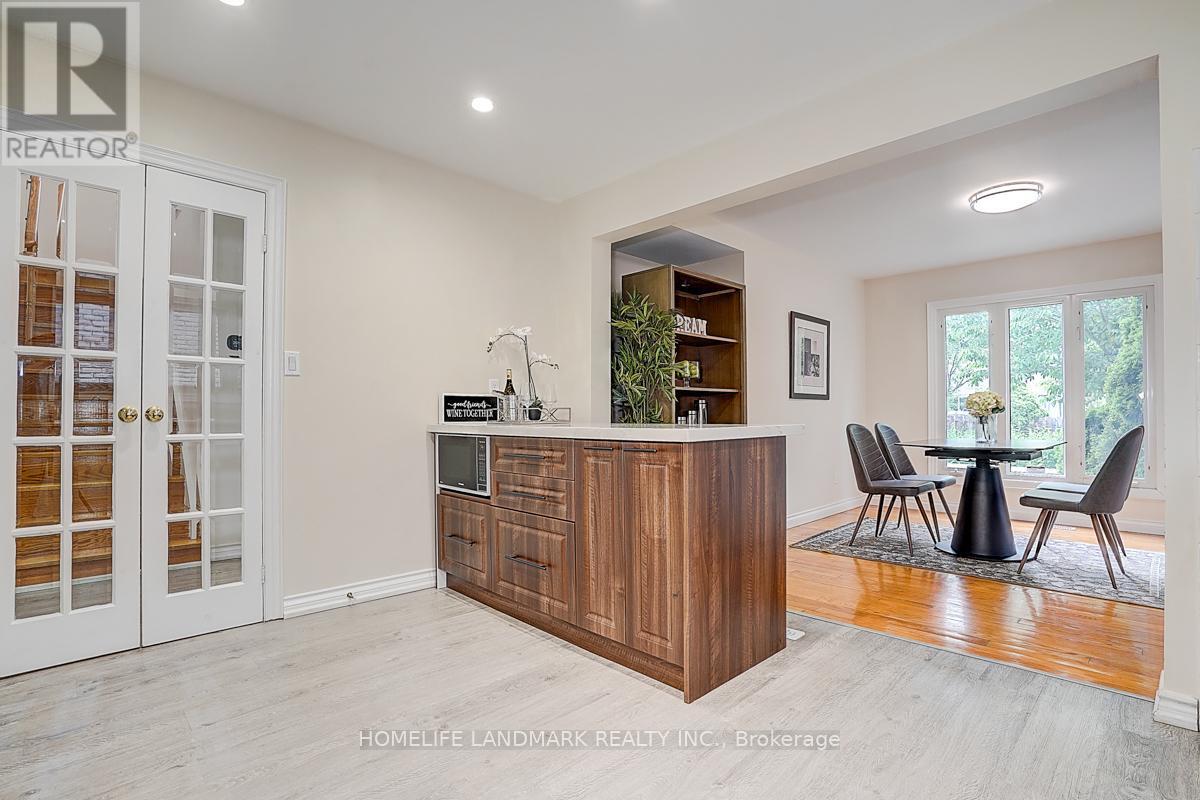 89 Whitehorn Crescent, Toronto, ON - Indoor