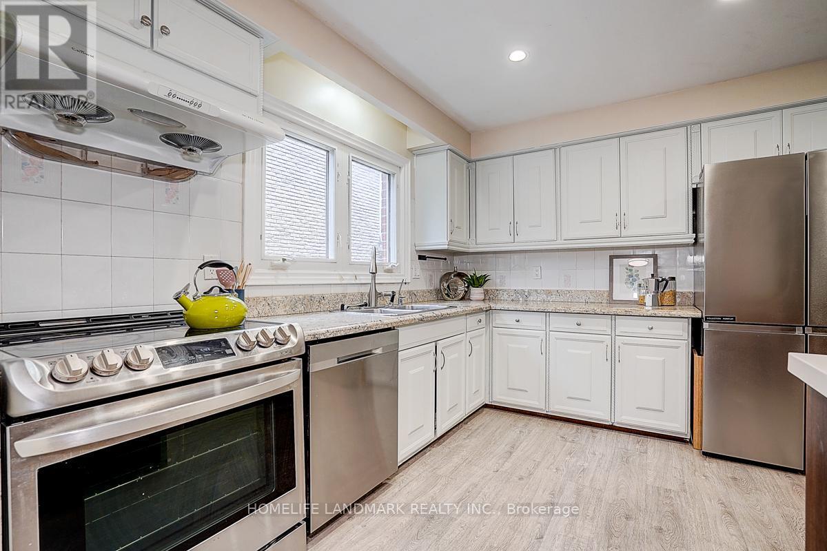 89 Whitehorn Crescent, Toronto, ON - Indoor Photo Showing Kitchen