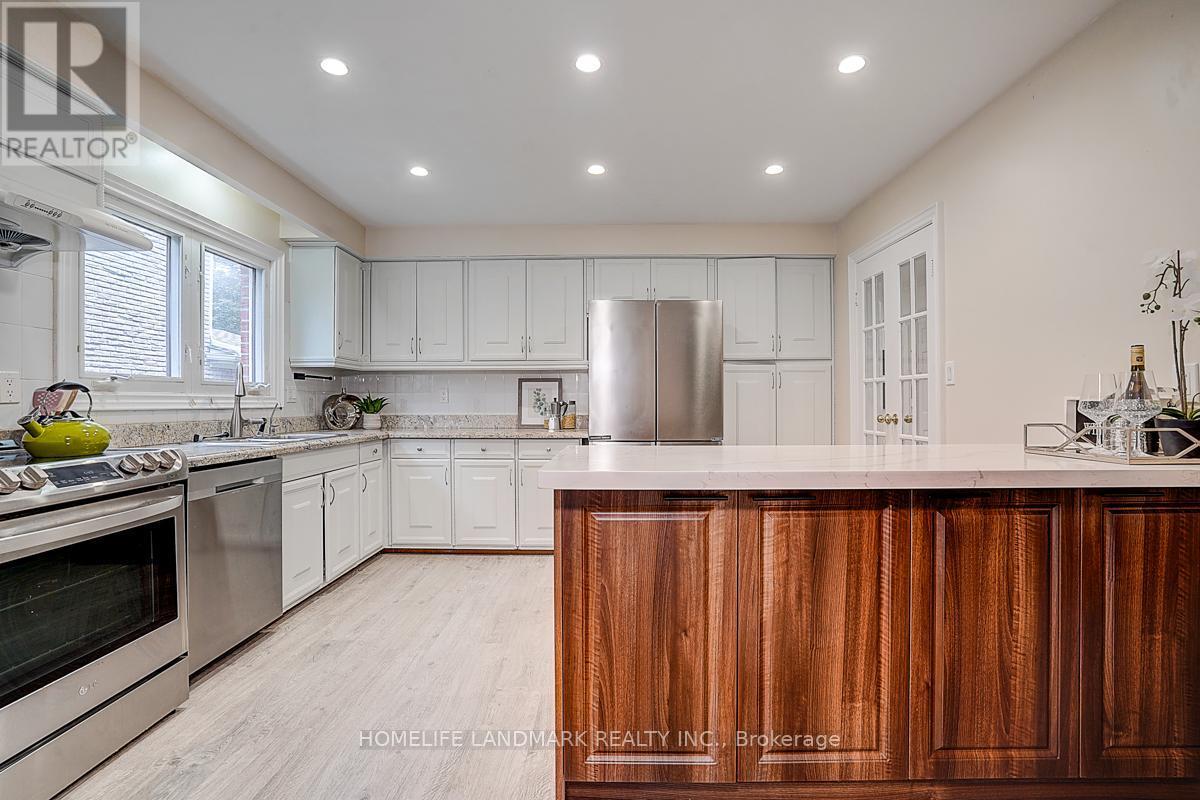 89 Whitehorn Crescent, Toronto, ON - Indoor Photo Showing Kitchen