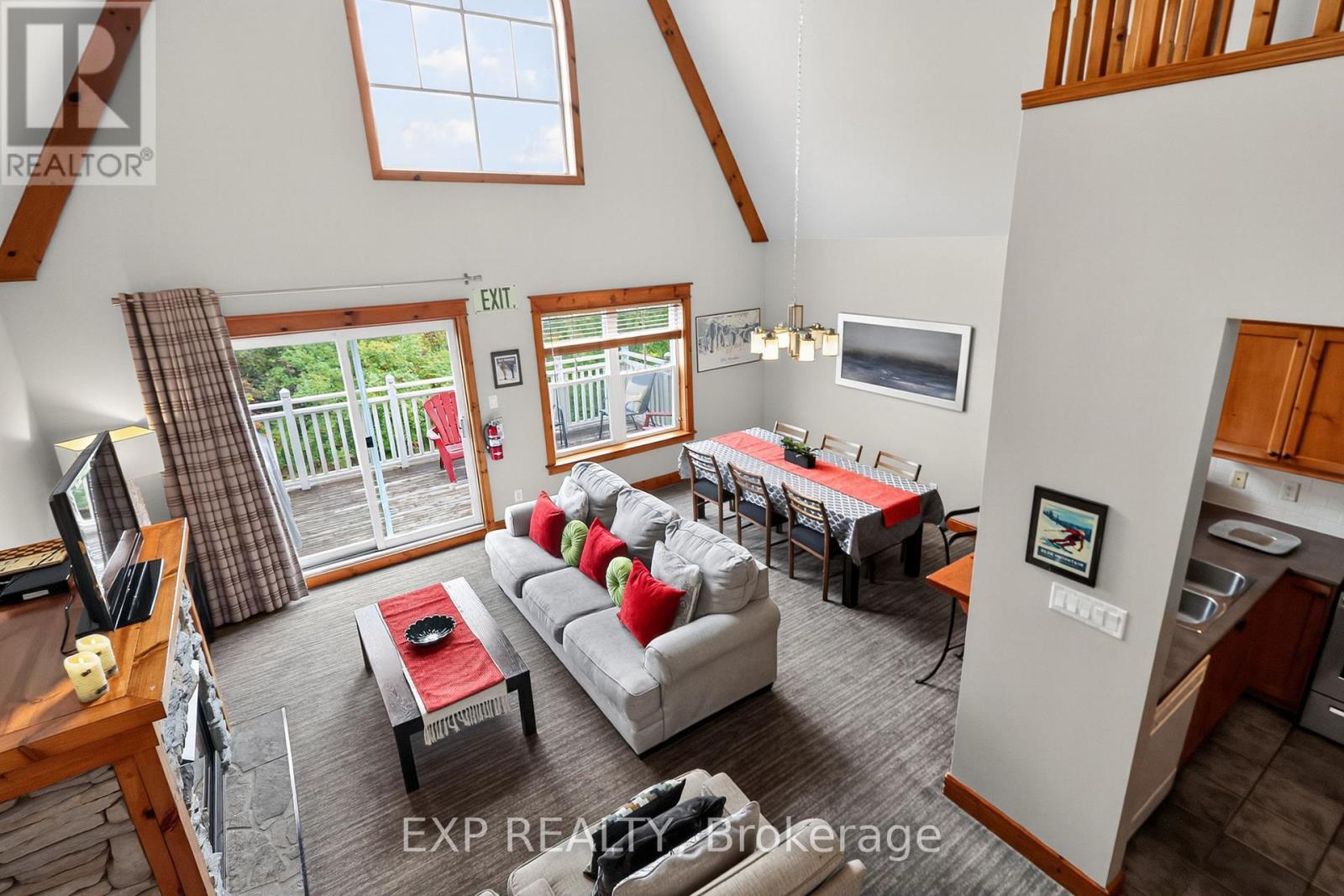 222 - 170 Snowbridge Way, Blue Mountains, ON - Indoor