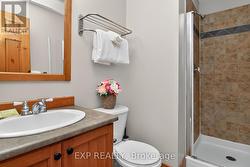 Bathroom- 3pc- main floor -