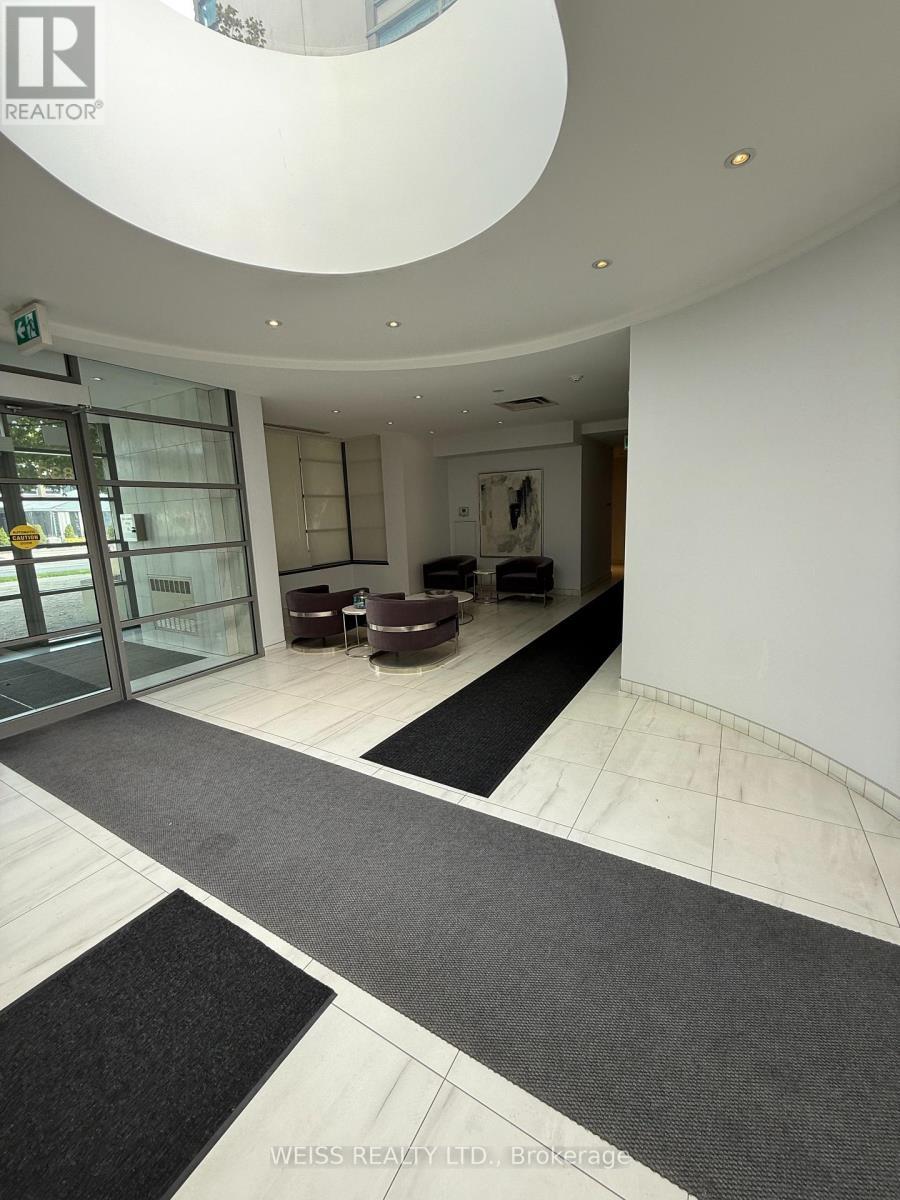 707 - 3830 Bathurst Street W, Toronto, ON - Indoor Photo Showing Other Room