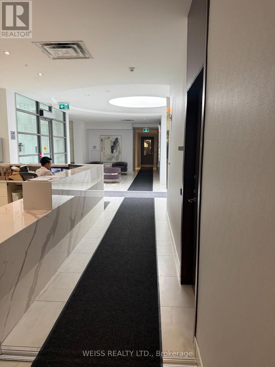 707 - 3830 Bathurst Street W, Toronto, ON - Indoor Photo Showing Other Room