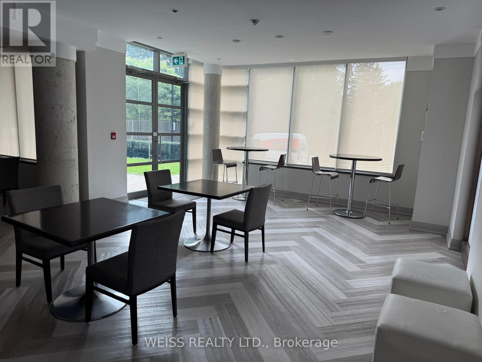 707 - 3830 Bathurst Street W, Toronto, ON - Indoor Photo Showing Dining Room