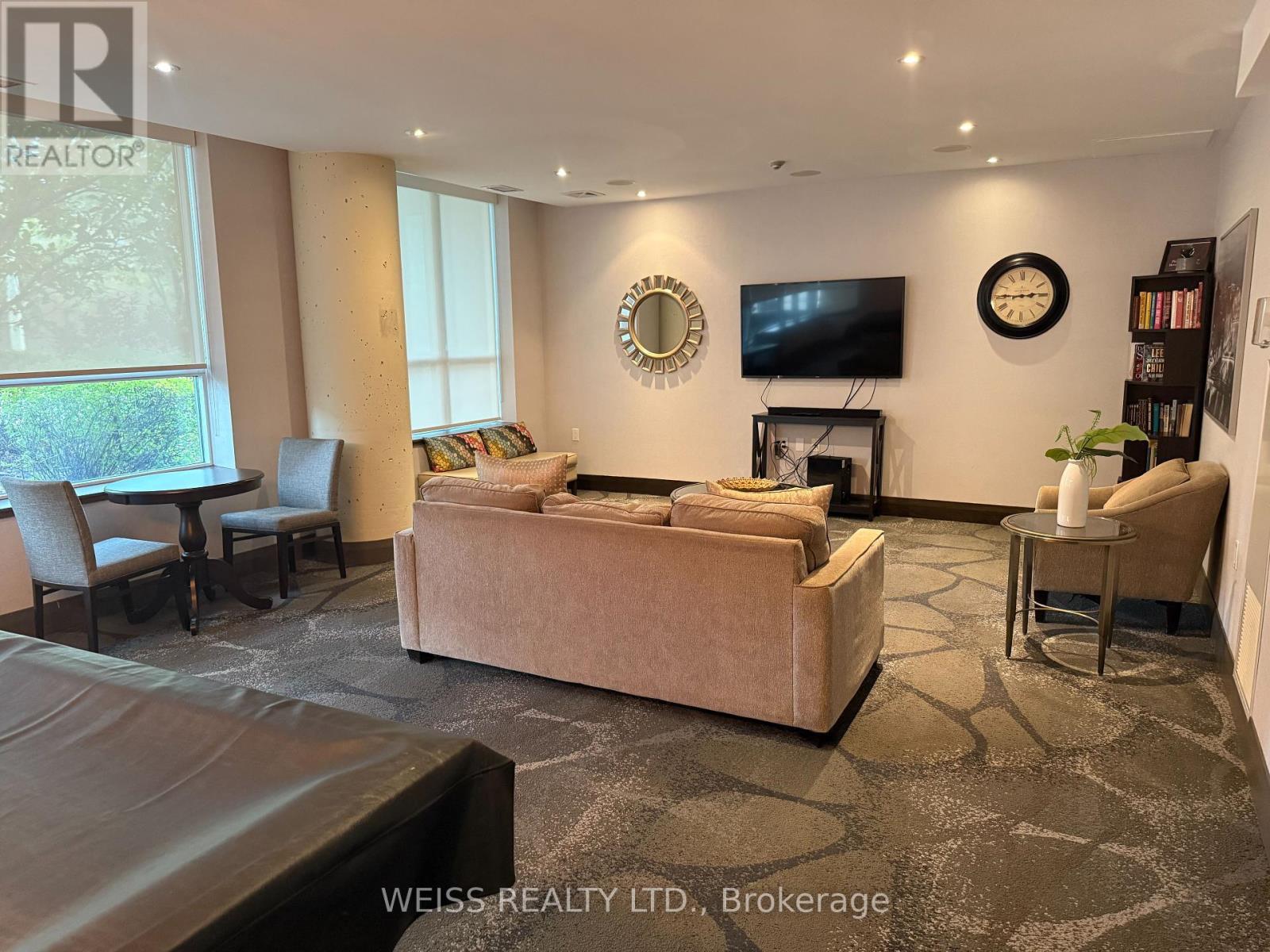 707 - 3830 Bathurst Street W, Toronto, ON - Indoor With Fireplace