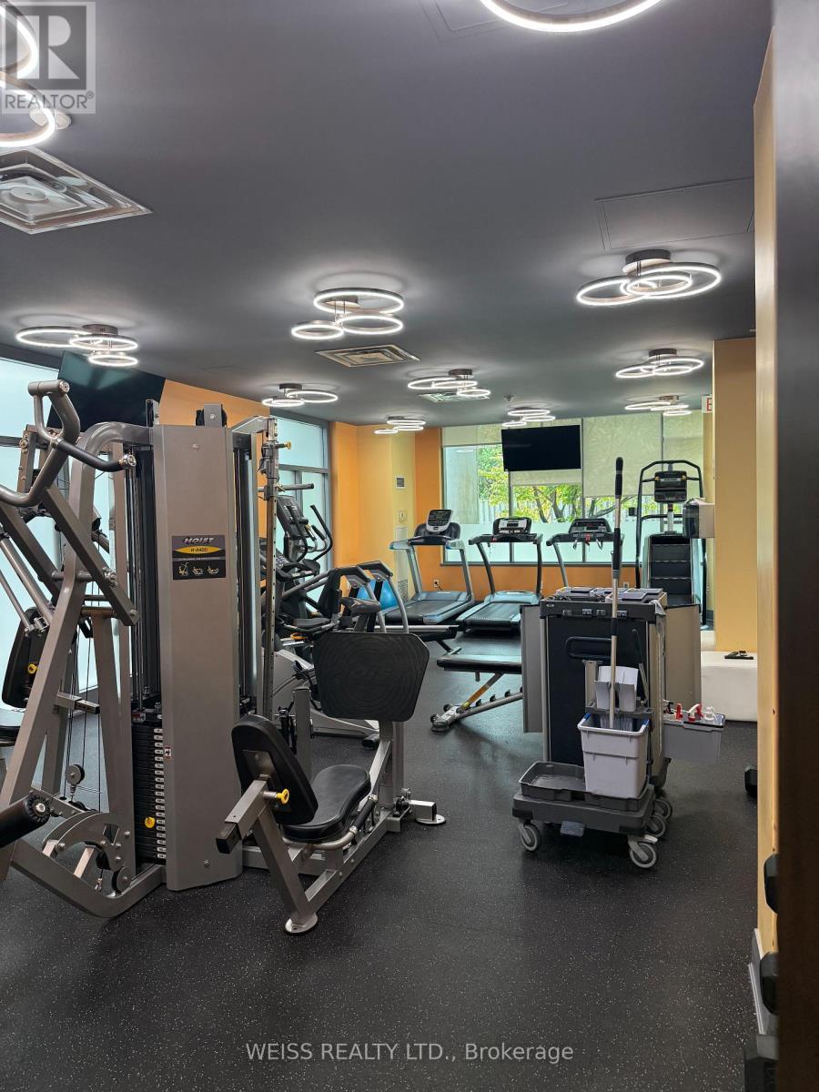 707 - 3830 Bathurst Street W, Toronto, ON - Indoor Photo Showing Gym Room